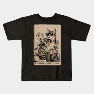 Funny Cat Selfie CICADAS Invasion 2024 - Vintage Tarot Card Kids T-Shirt